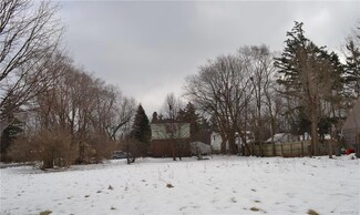 46 Royal Ave, Buffalo, NY 14207