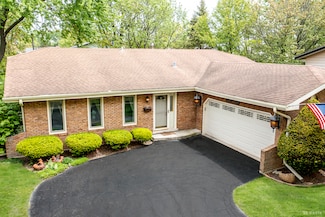 16701 Beverly Ave, Tinley Park, IL 60477