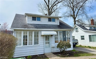 54 E 220th St, Euclid, OH 44123