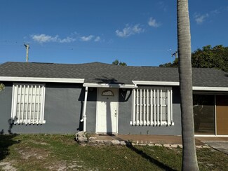 280 NW Airoso Blvd, Port Saint Lucie, FL 34983