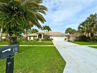 138 Park Rd N, Royal Palm Beach, FL 33411