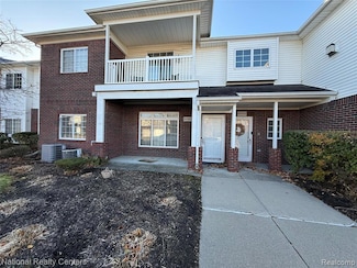 5686 Acorn Ln, Sterling Heights, MI 48314