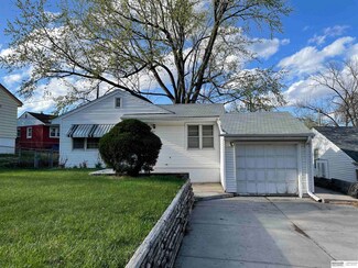 5818 Pratt St, Omaha, NE 68104