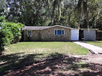 5127 E 121st Ave, Temple Terrace, FL 33617