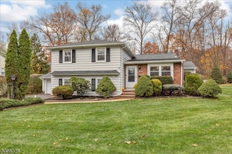 1933 Mary Ellen Ln, Scotch Plains, NJ 07076