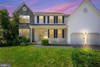 12 Oxford Dr, Morgantown, PA 19543