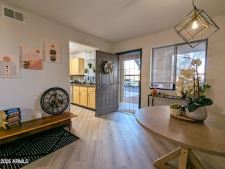 1287 N Alma School Rd Unit 129, Chandler, AZ 85224