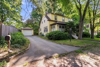 21 1/2 Concord St, Maynard, MA 01754