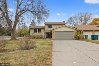 6924 Candlewood Cir, Brooklyn Park, MN 55445