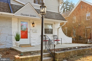 1416 Westwood Ln, Wynnewood, PA 19096