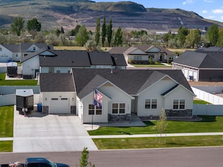 14813 Berkshire Ave, Pocatello, ID 83202