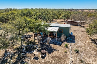 970 Kc 476, Harper, TX 78631