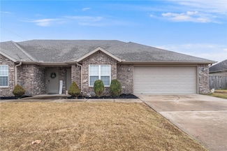 203 Sage St, Centerton, AR 72719