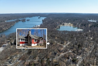 5 Anawa Rd, Highland Lakes, NJ 07422
