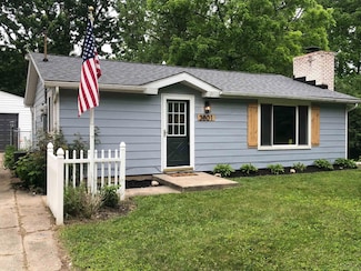 3801 N Waldo Rd, Midland, MI 48642