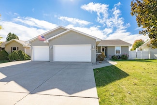 4262 Baybrook Dr, Janesville, WI 53546