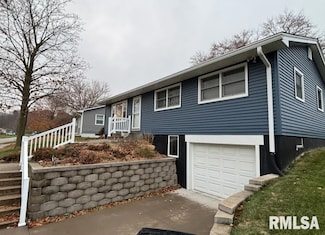 8114 9th St W, Rock Island, IL 61201