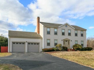 43 Milk St, Blackstone, MA 01504