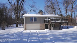 37076 Vermillion Dr NE, Stanchfield, MN 55080