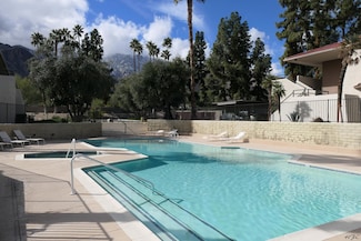 2857 N Los Felices Rd Unit 207, Palm Springs, CA 92262