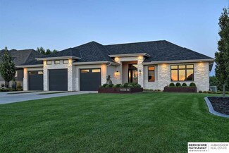 201 S 243rd St, Waterloo, NE 68069