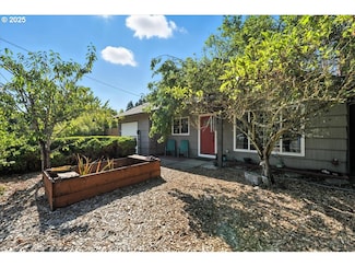 8618 NE Broadway St, Portland, OR 97220