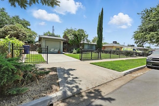 2542 E Ashcroft Ave, Fresno, CA 93726