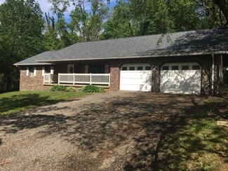1860 S Lakewood Cir, Francisco, IN 47649