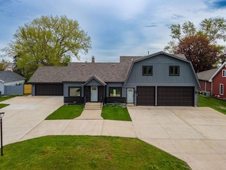 10321 S 73rd Ct, Palos Hills, IL 60465