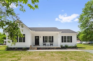530 E Raleigh Ave, Liberty, NC 27298