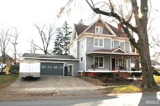 1353 E Clinton St, Frankfort, IN 46041