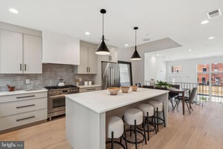 954 N Wendle Ct, Philadelphia, PA 19123