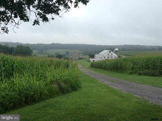 6731 Lineboro Rd, Glen Rock, PA 17327