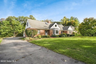 18 Loudon Pkwy, Albany, NY 12211