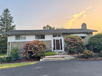 127 Sumner St, Milton, MA 02186