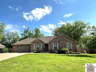2209 Carol Dr, Murray, KY 42071