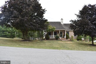 181 Mustang Dr, Falling Waters, WV 25419
