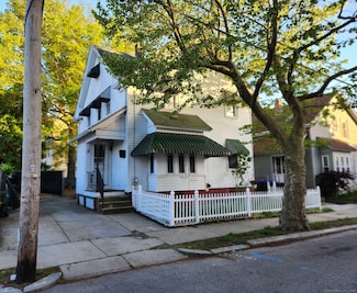 12 Payton St, Providence, RI 02905