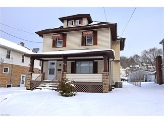 244 W Wood St, Lowellville, OH 44436