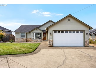 101 Frontier Ct, Sutherlin, OR 97479