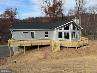 630 Grimes Golden Rd, Apple Mountain Lake, VA 22642