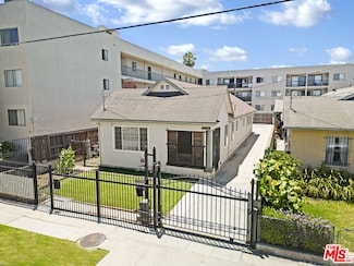 3148 W 11th St, Los Angeles, CA 90006