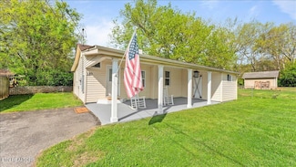 330 Unaka St, Clinton, TN 37716