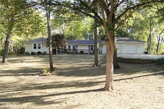 14144 Robin Rd, Leavenworth, KS 66048