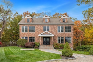 9 Bagnall Ave, Saugus, MA 01906