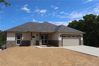 25 Sam Dr, Kaiser, MO 65047