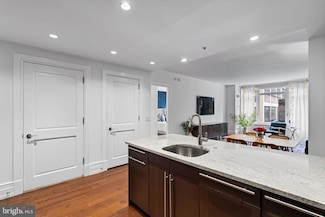 130 S 18th St Unit 402, Philadelphia, PA 19103