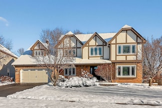 2276 Kaskaskia Ct, Naperville, IL 60565