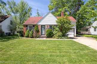 2016 Revere Rd, Cleveland, OH 44118