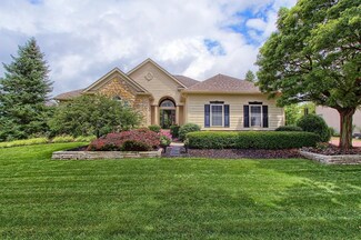5233 Harbor Pointe Dr, Galena, OH 43021
